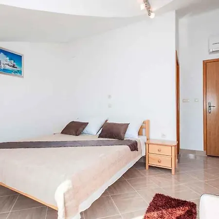 In 36049 * 塞维德