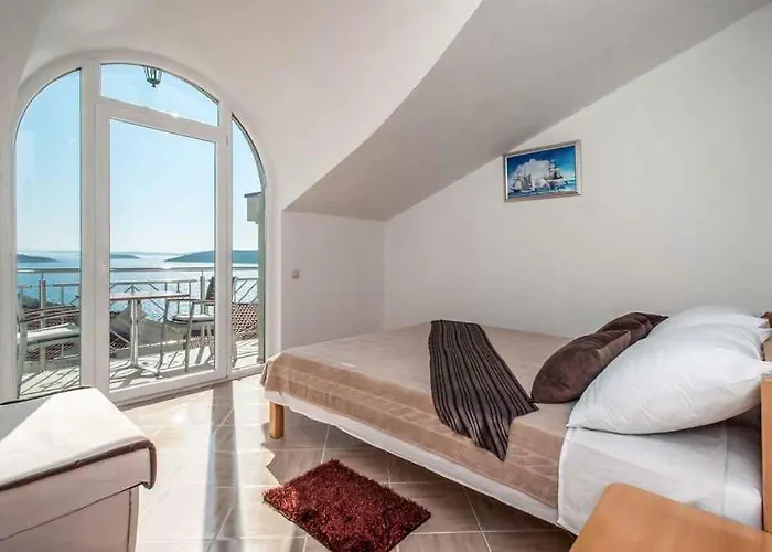 Villa In 36049 Sevid